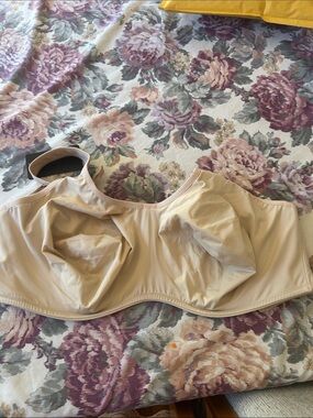 NWT SYROKAN Max Control Underwire High Impact Sports Bra Size 85J Beige
